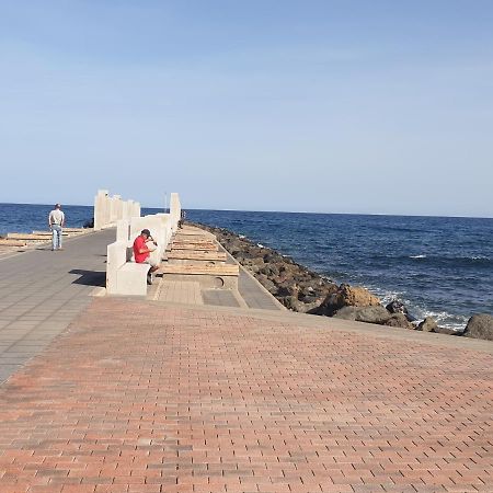 Brisas Del Mar Apartment, One Step From The Sea. El Burrero Екстериор снимка